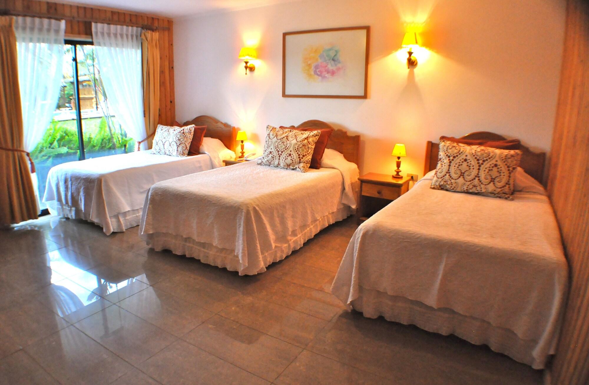 Hotel Taha Tai Hanga Roa Esterno foto