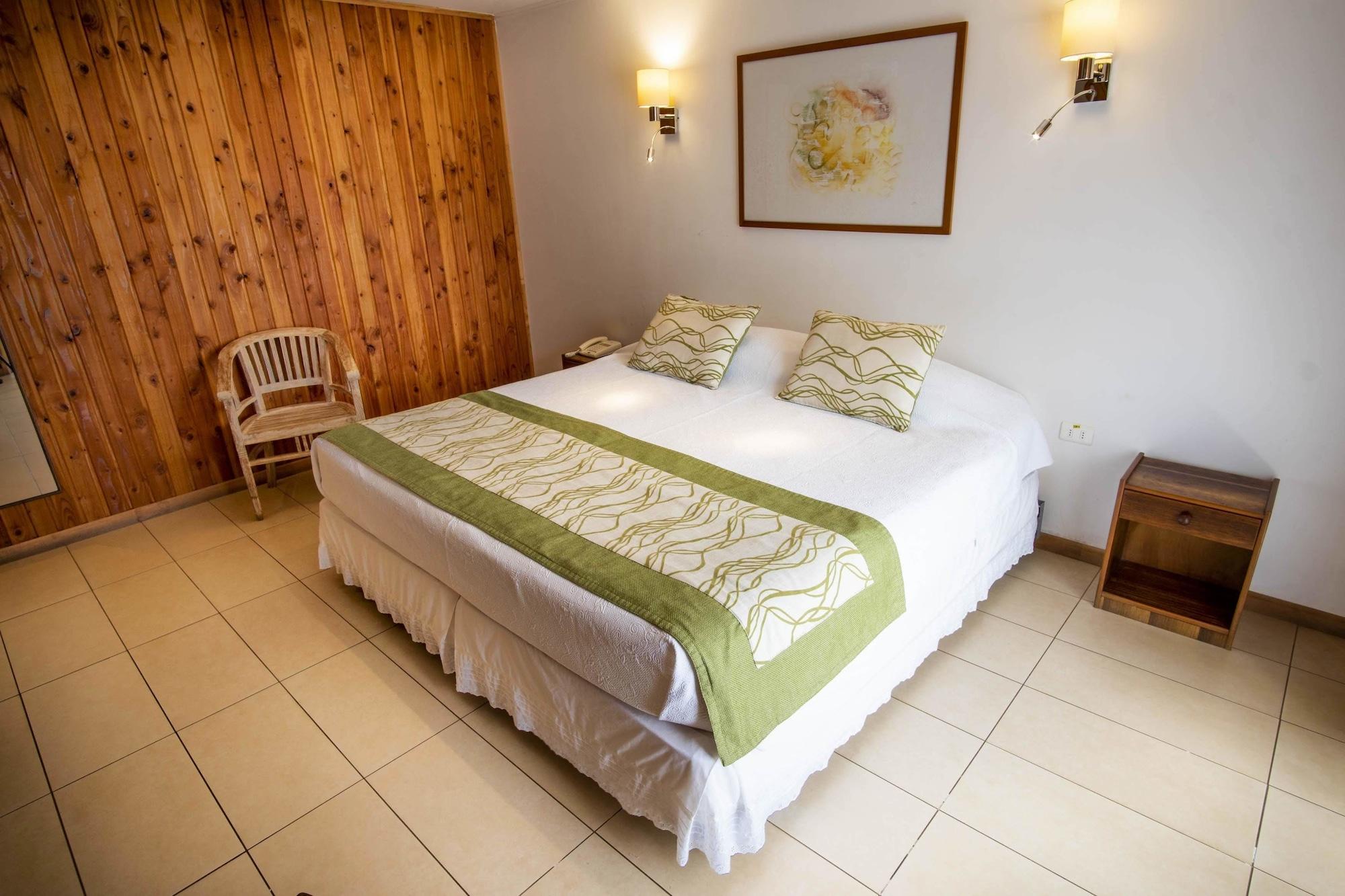 Hotel Taha Tai Hanga Roa Esterno foto