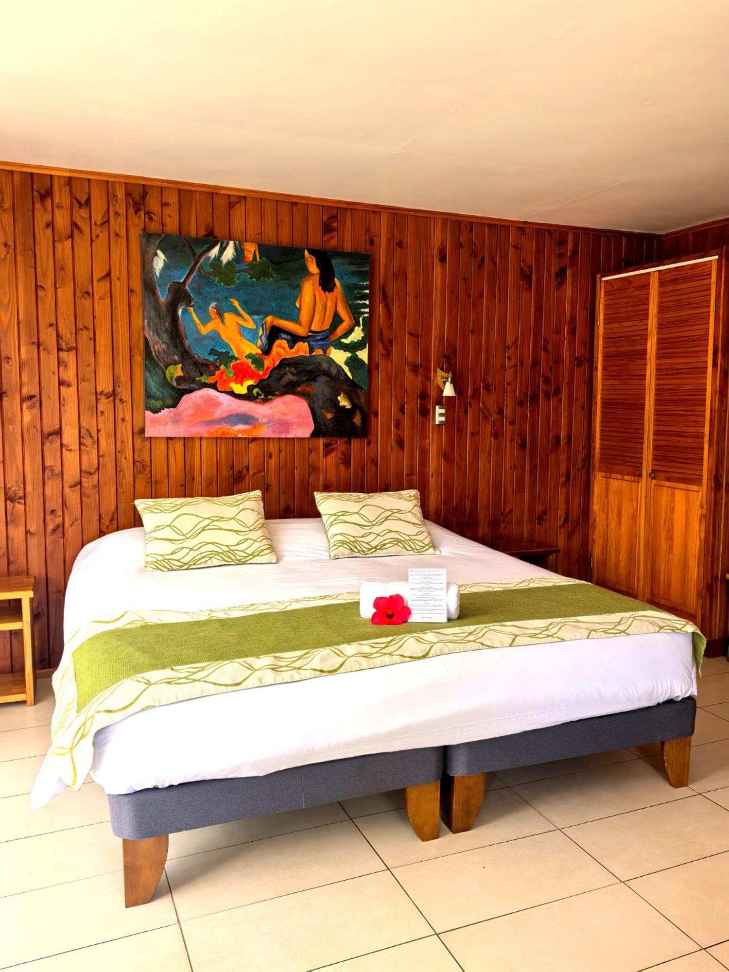 Hotel Taha Tai Hanga Roa Esterno foto
