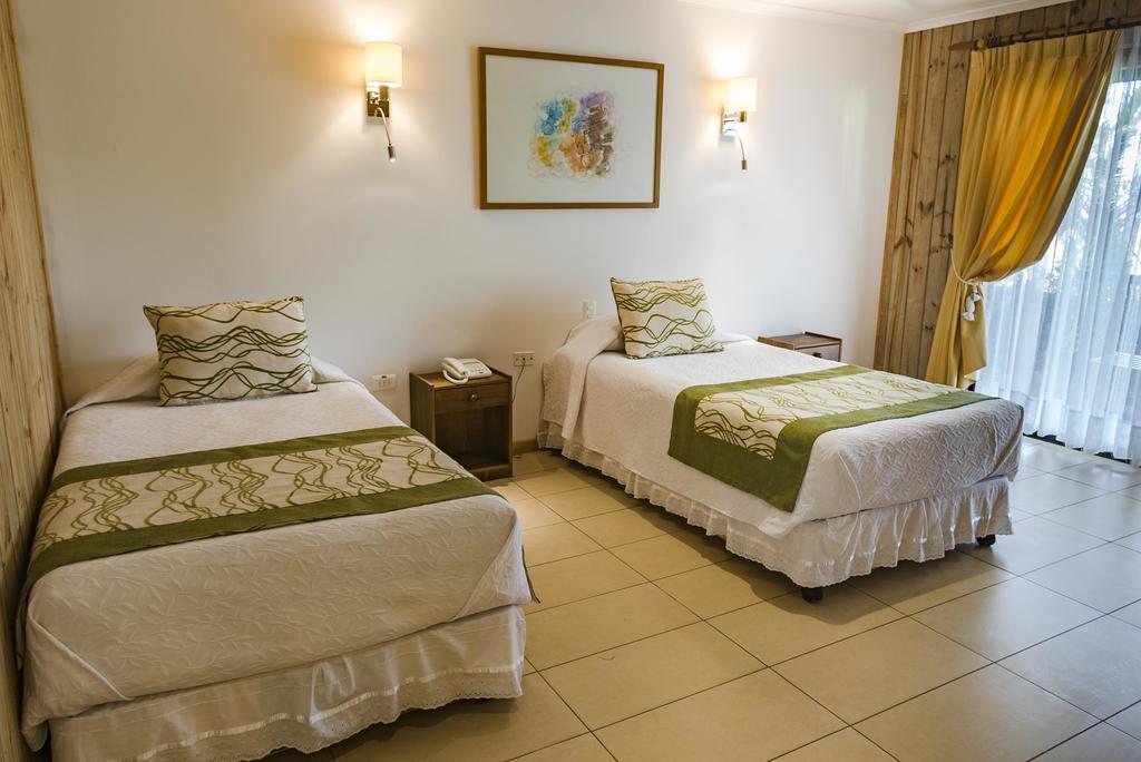 Hotel Taha Tai Hanga Roa Esterno foto